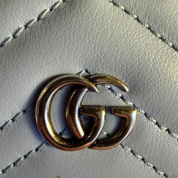 Gucci Baby Blue Leather Card Holder - Picture 6 of 13